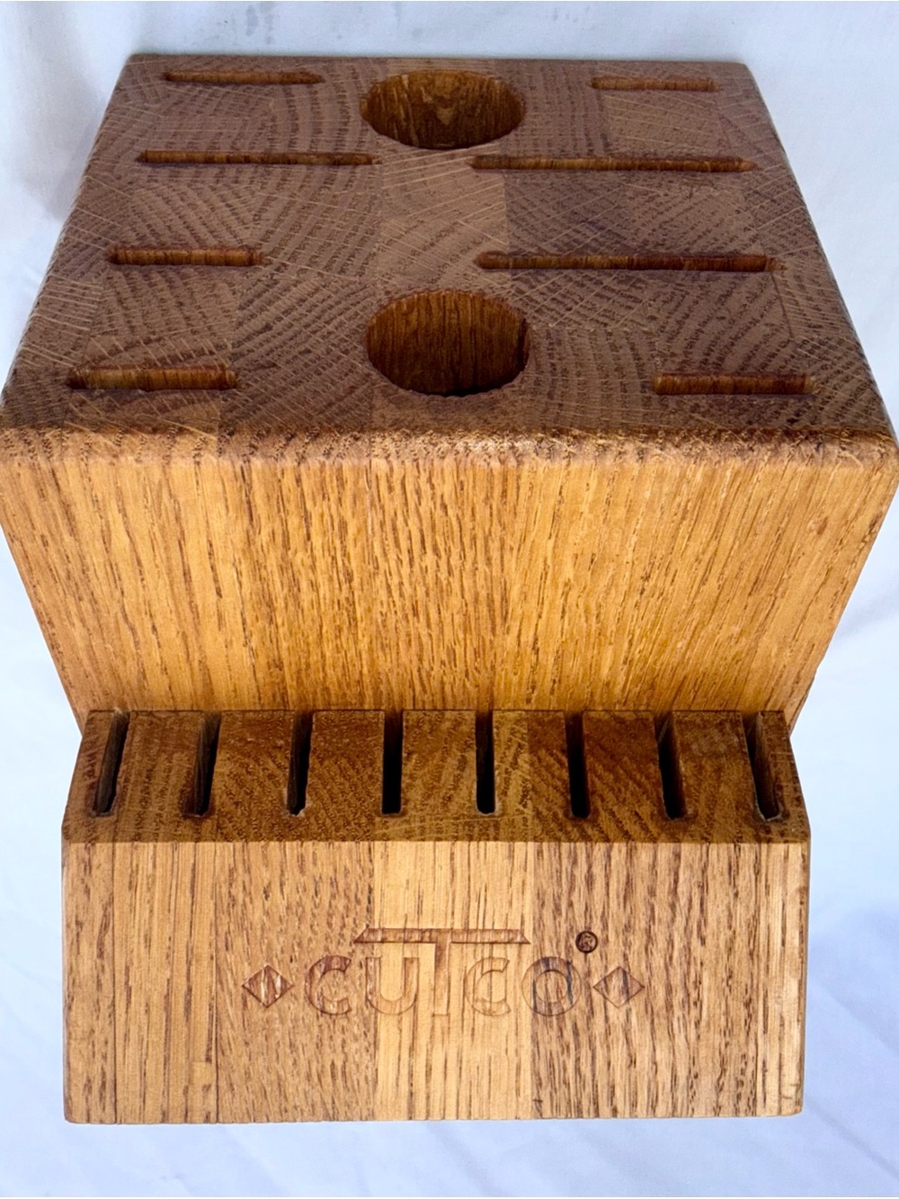 Cutco Homemaker 18-Slot Oak Knife Block